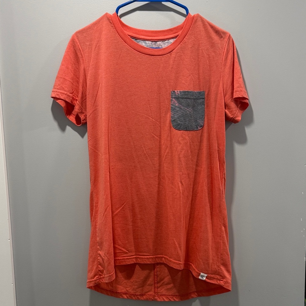 tentree Coral Tee with Charcoal Pocket